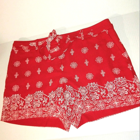 Brand New☆ANN TAYLOR☆LOFT☆Striking Red Bandana Print Women's Casual Shorts - Picture 8 of 12